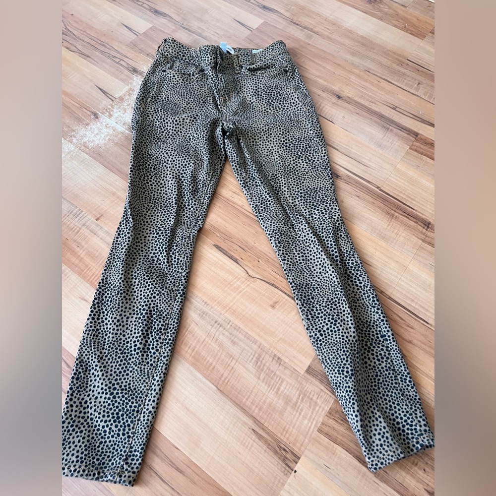 Leopard print skinny jeans